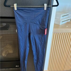 BRAND NEW WITH TAGS NAVY SPANX 7/8 LEGGINGS SIZE S/P